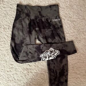 SHE Darc Sport Big Wolf “Everson Seamless” Leggings in Cactus Marble - Size M